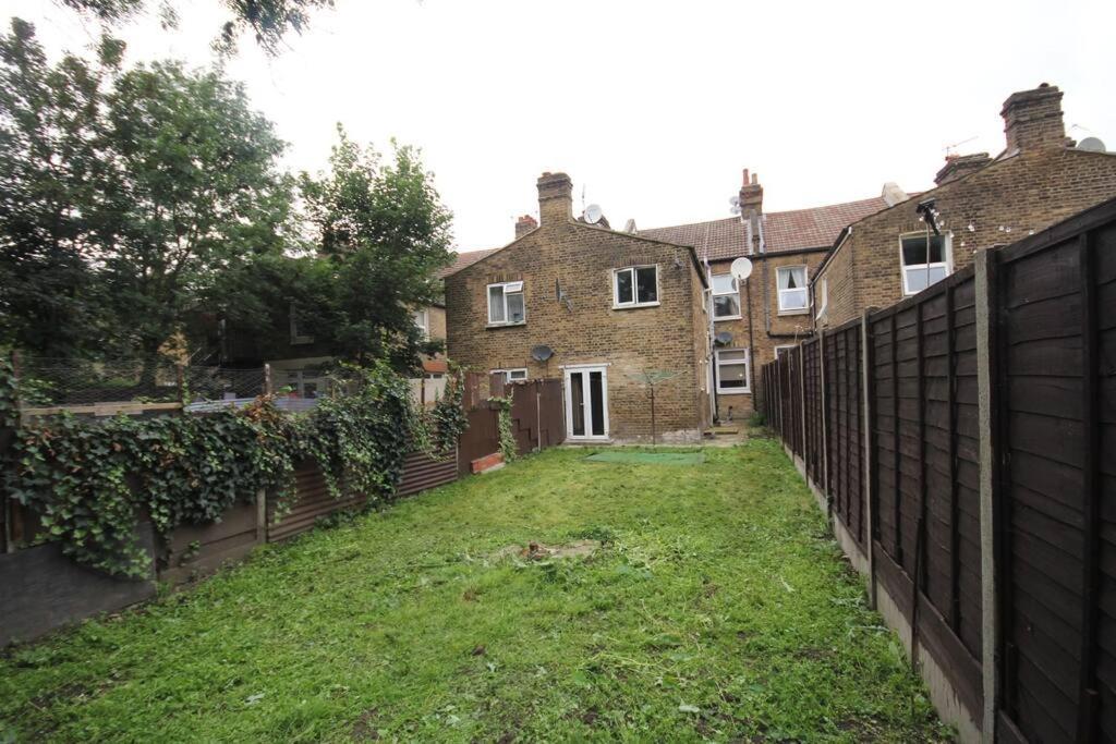 Willesden Lodge Λονδίνο Εξωτερικό φωτογραφία